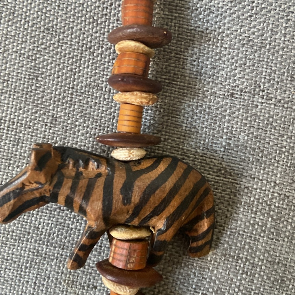 Vintage Hand Carved Bone & Wood Animals Safari Necklace - Picture 3 of 11